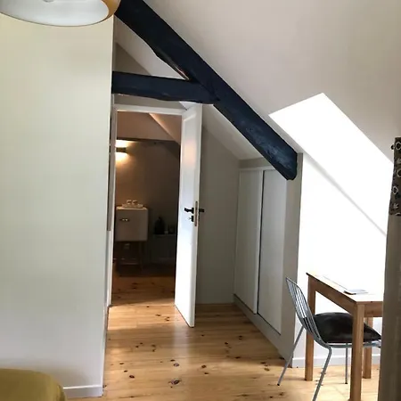 Quarto em Acomodações Particulares Privée à Deux Pas De