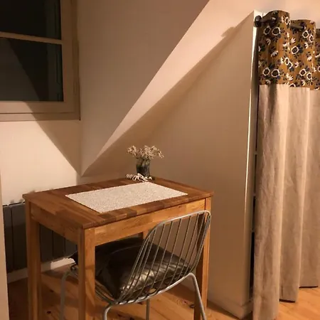 Entree Independante A Luz Esquièze - Sère
